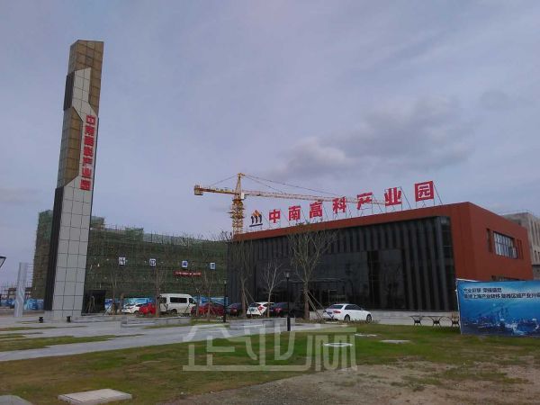 厂房正门图