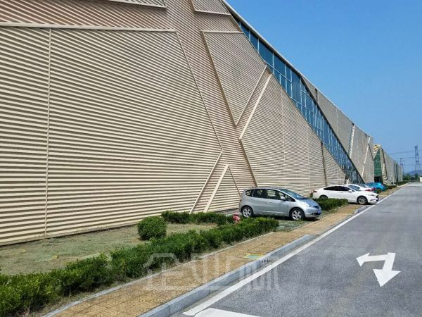 厂房正门图
