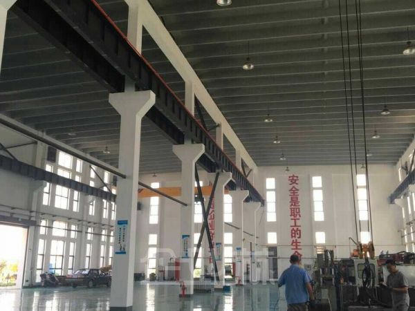厂房正门图