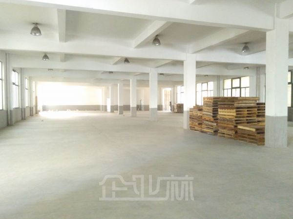 青浦工业区 104板块底楼厂房1300平 5米