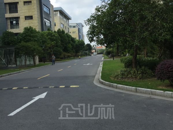 厂房正门图