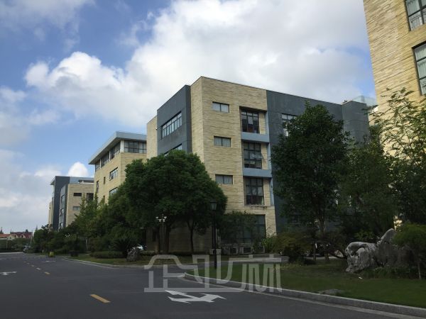 厂房正门图