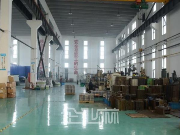 厂房正门图