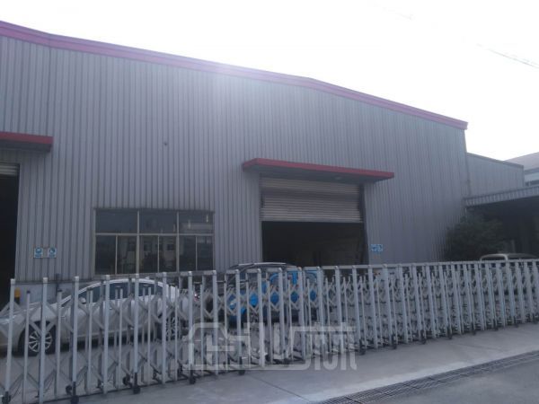 苏州吴江同里7500平独院单层架行车厂房出租