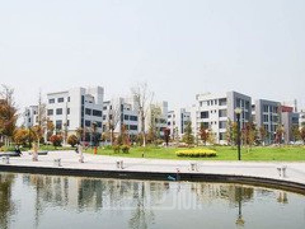 厂房正门图