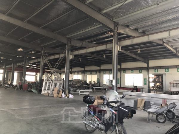 厂房正门图
