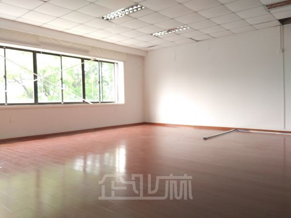 厂房正门图