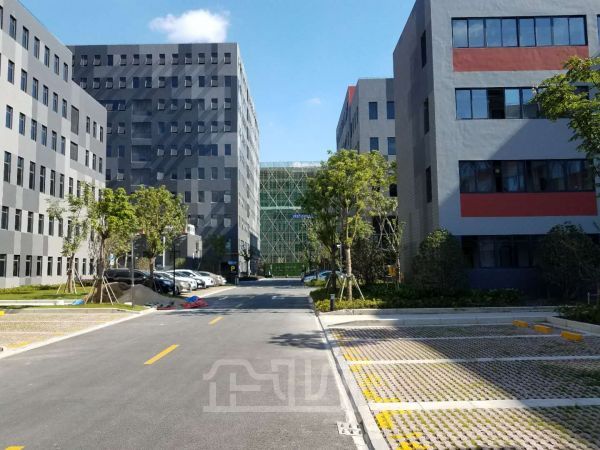 厂房正门图