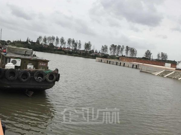 厂房正门图