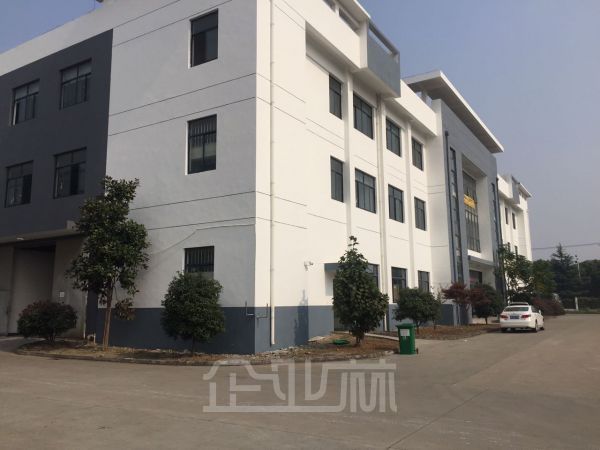 轻工业厂房，服装、电子行业，二楼有货梯