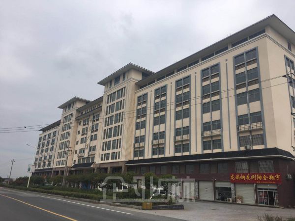 厂房正门图