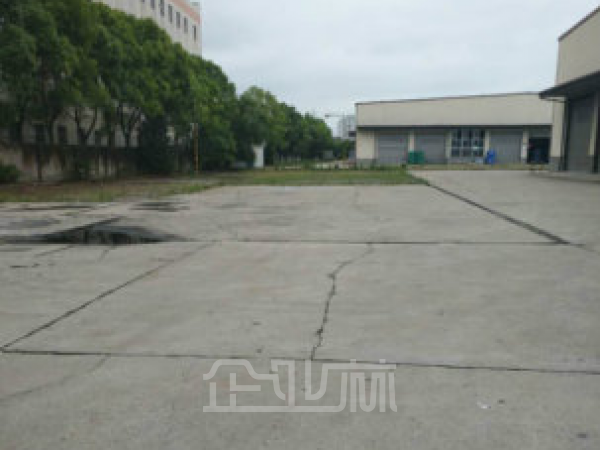 厂房正门图