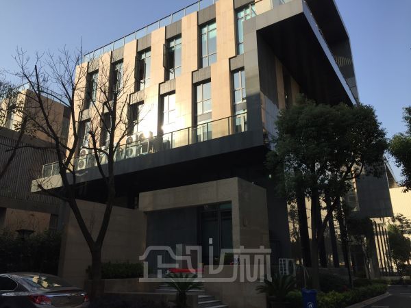 厂房正门图
