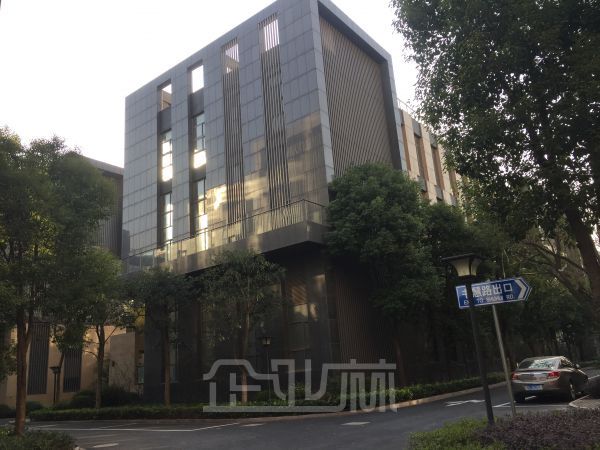 厂房正门图