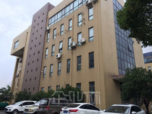 松江新桥独栋厂房2614平米