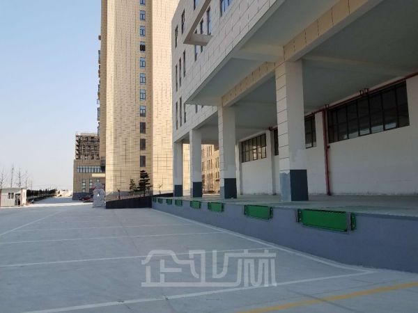厂房正门图