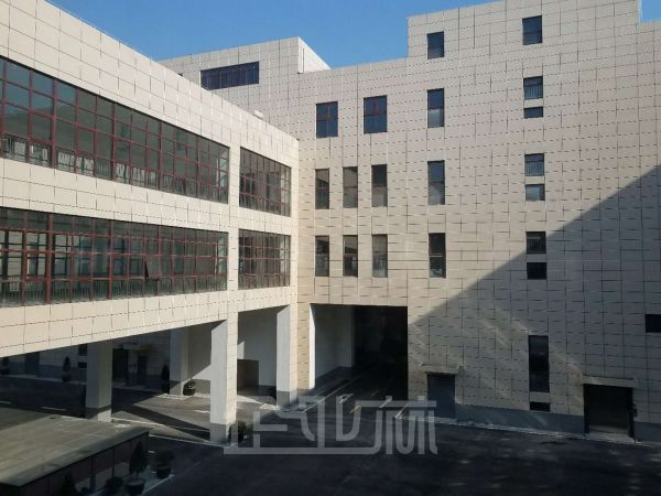 厂房正门图