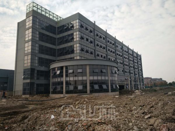 海盐6000平单层厂房出租    租金24元/月/平米