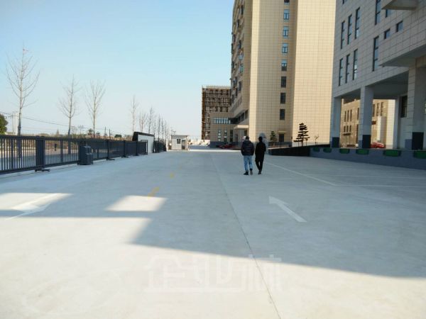 厂房正门图