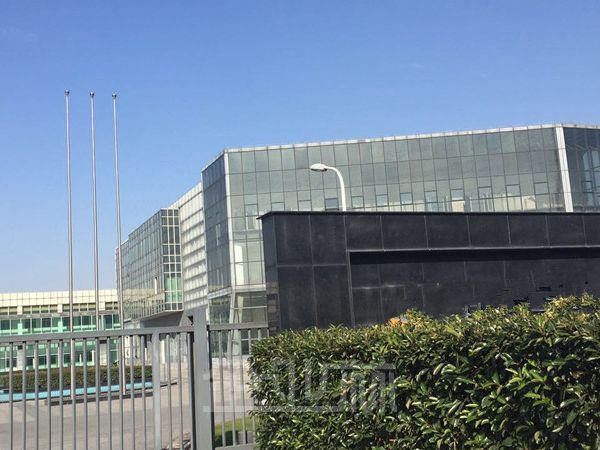 厂房正门图