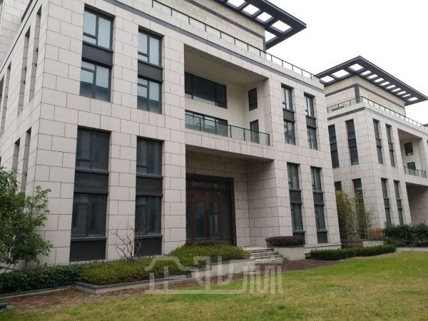 厂房正门图