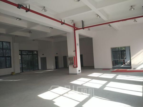 厂房正门图