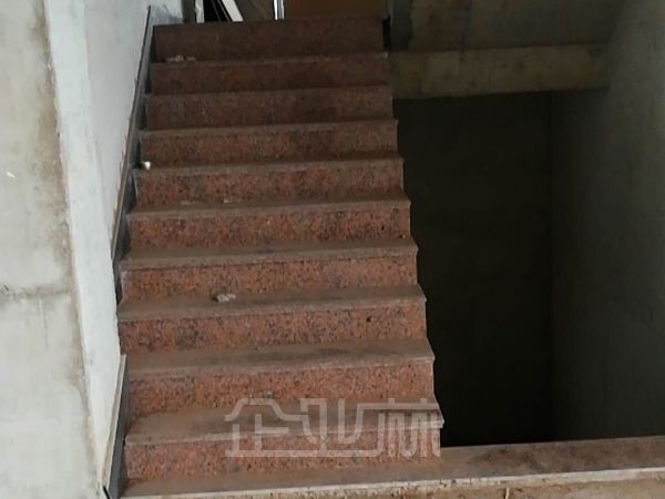 厂房正门图