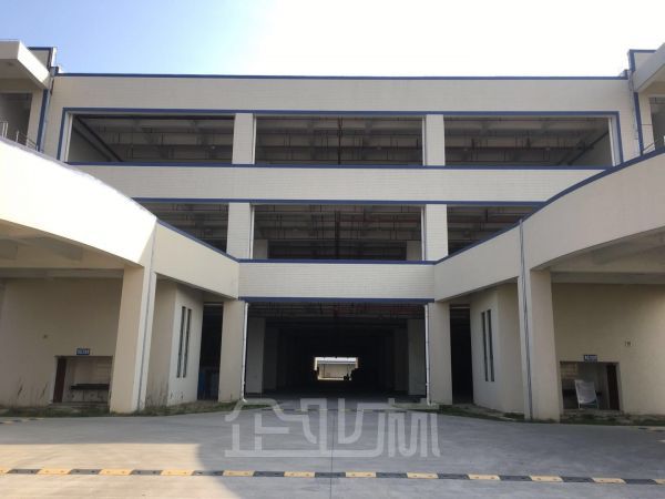 青浦工业区 带消防喷淋三层厂房3万平 楼上承重2吨
