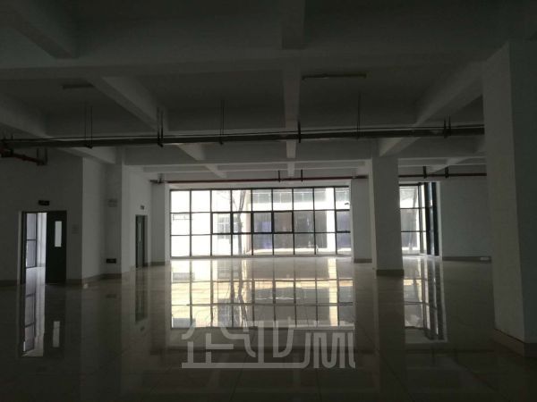 厂房正门图