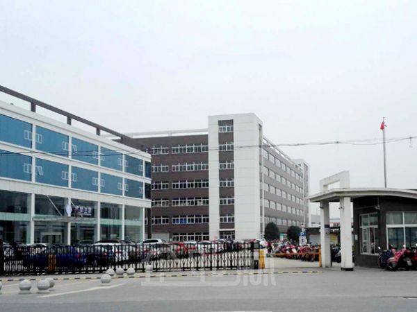 出租南通港闸区高速高架附近标准厂房