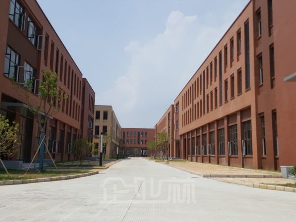 厂房正门图
