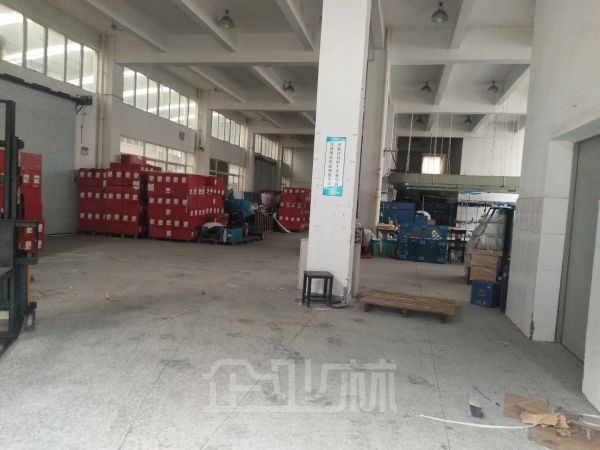 可喷漆厂房 有货梯