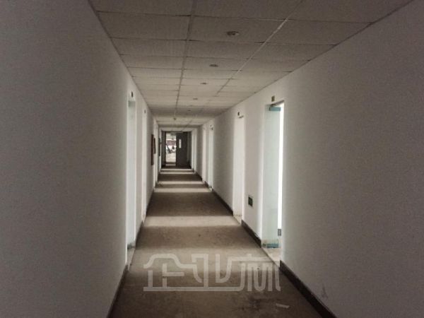 厂房正门图