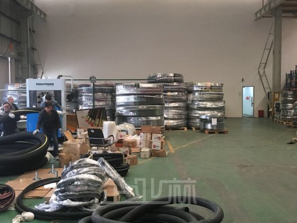 厂房正门图