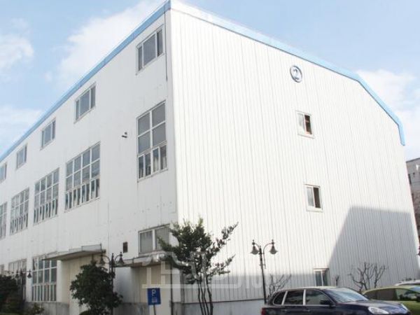 位于国伟路1000平方米整层厂房出租