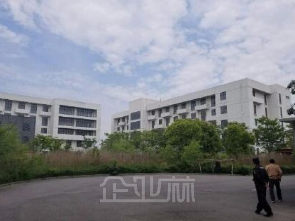 厂房正门图