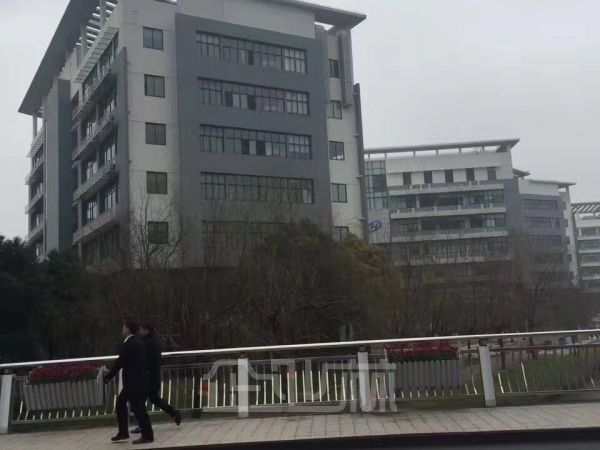 办公正门图