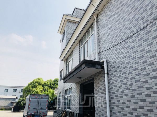 厂房正门图