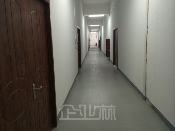 仓库正门图