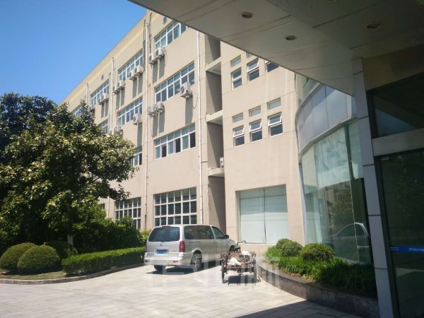 厂房正门图