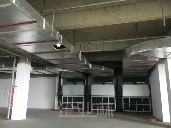 厂房正门图