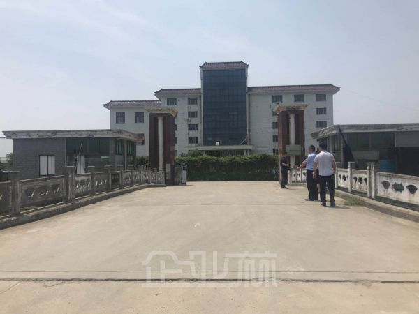 启东少直工业园占地24亩8700平多层厂房出售 售价1600万元