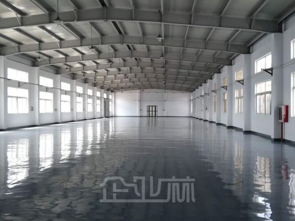 佘山独门独院 精装修火车头厂房2000平 高度8米
