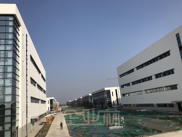 厂房正门图