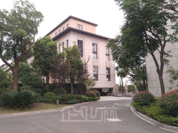 厂房正门图