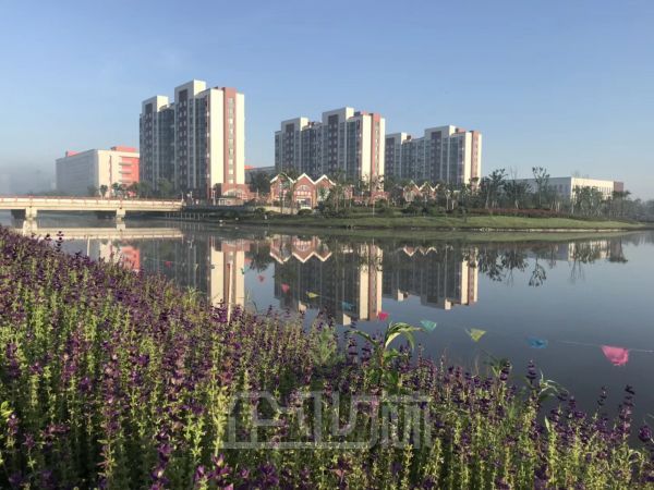 厂房正门图