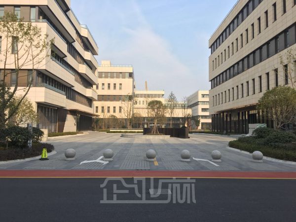 厂房正门图