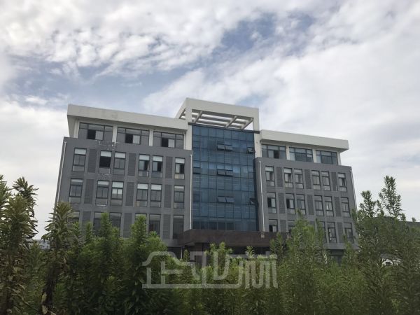 厂房正门图