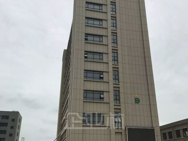 厂房正门图