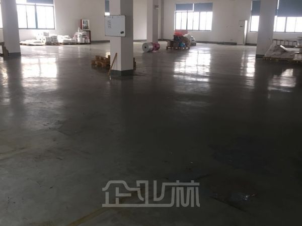 厂房正门图